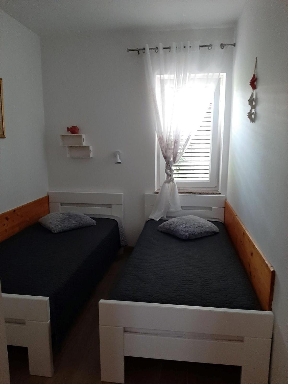 Apartman Mima โพราต ภายนอก รูปภาพ
